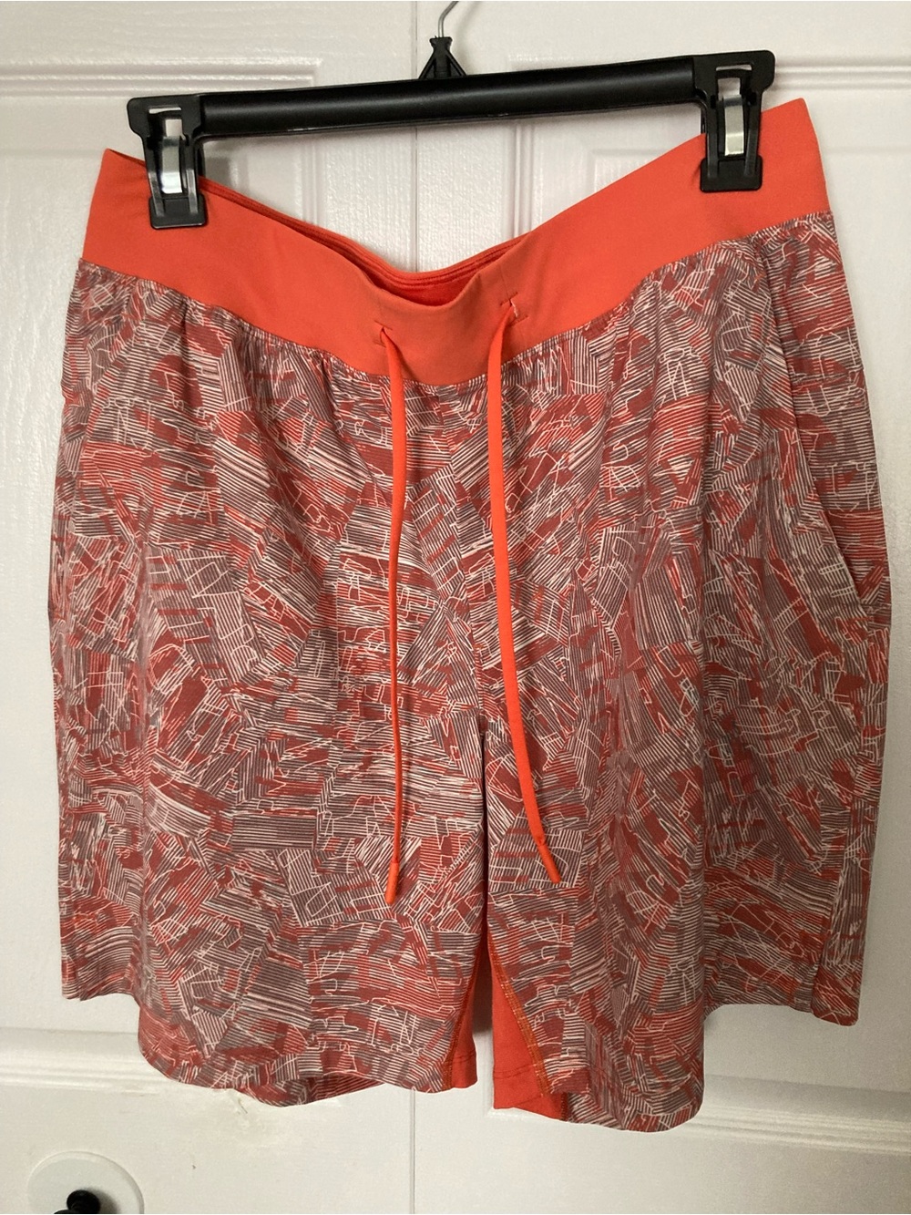 lululemon athletica Coral Pattern Drawstring Athletic Shorts